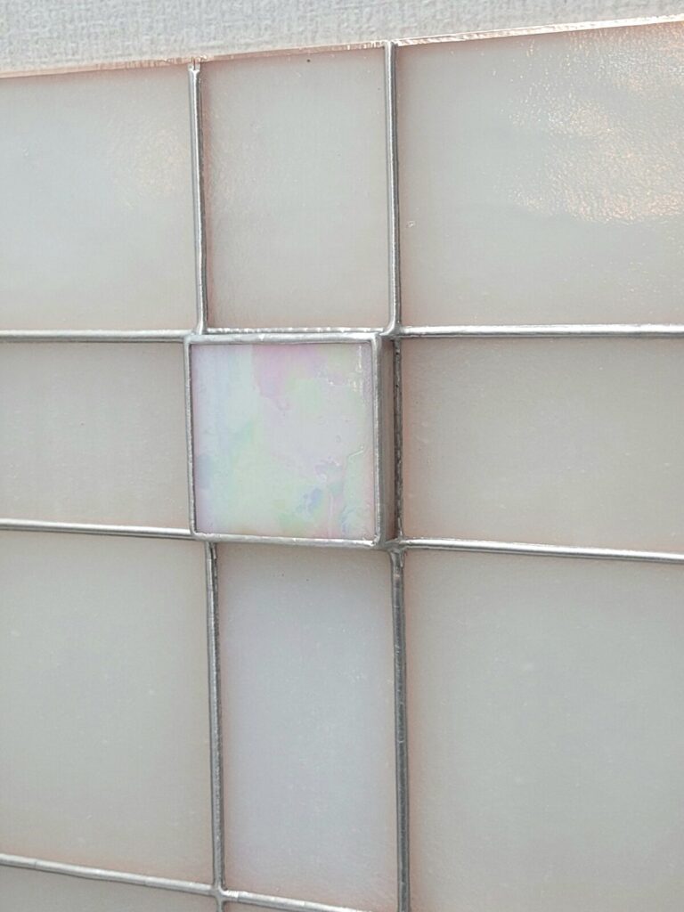 스테인드글라스 납땜 완료 유리와 URiWa stained glass soldering completed