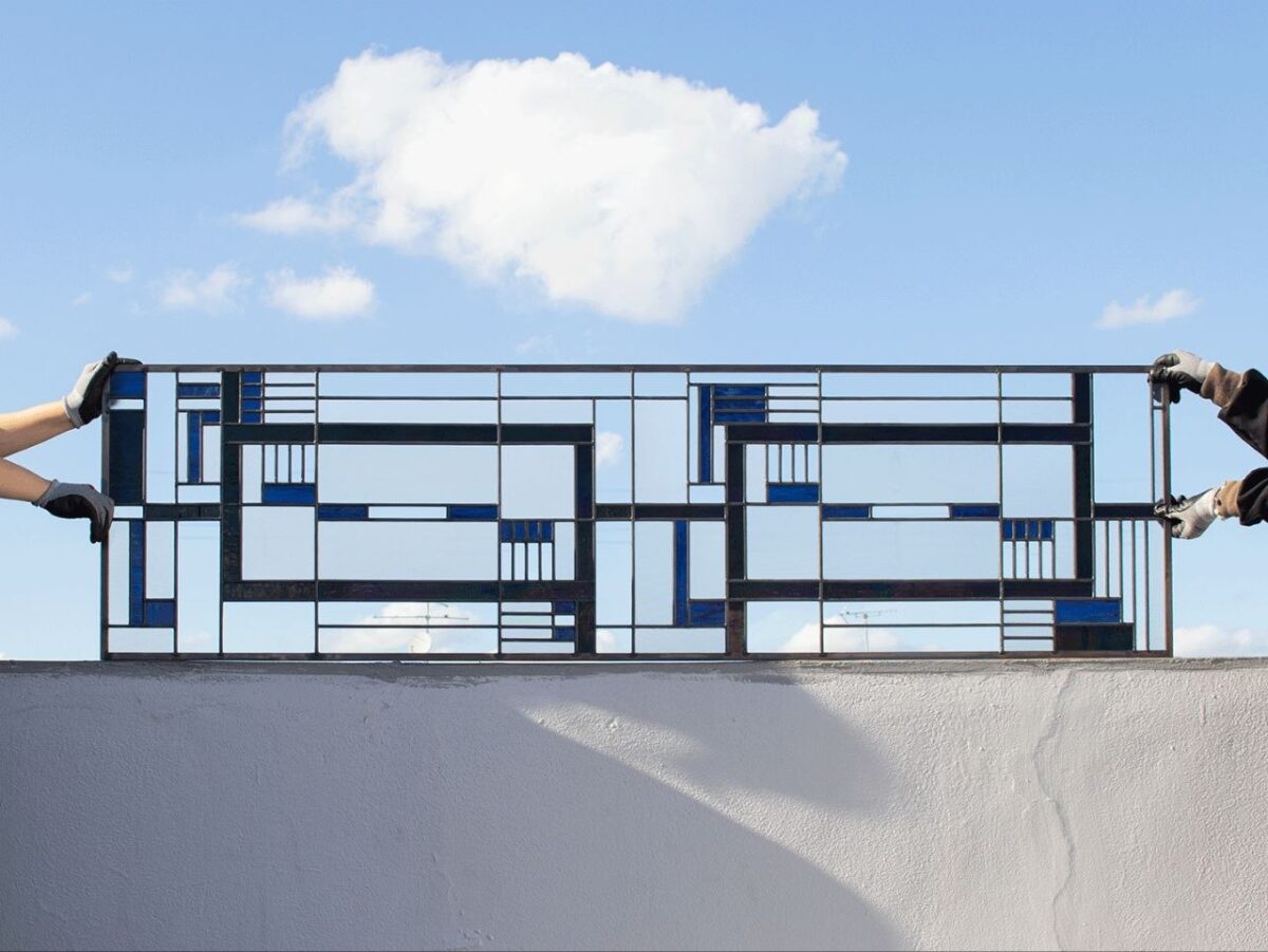 stained glass natural light panel 스테인드글라스 자연광 카페 유리 인테리어 유리와 URiWa