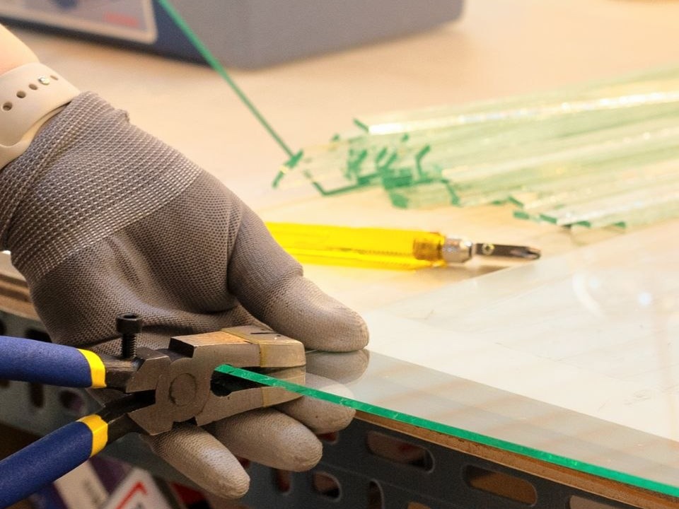 스테인드글라스 커팅 힘빼기 유리 브레이킹 유리와 URiWa stained glass cutting breaking technique relaxed grip